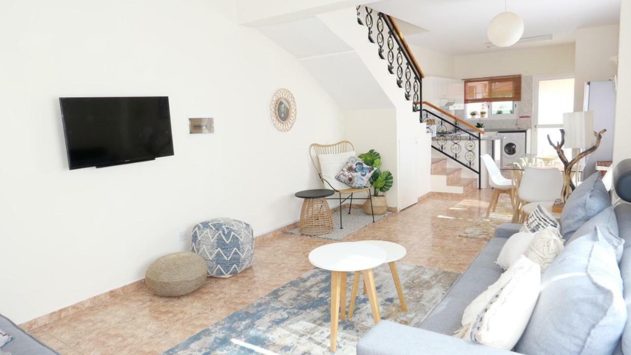 Melanos Residence 2 Bdrm Townhouse With Private Pool Klorakas Екстер'єр фото